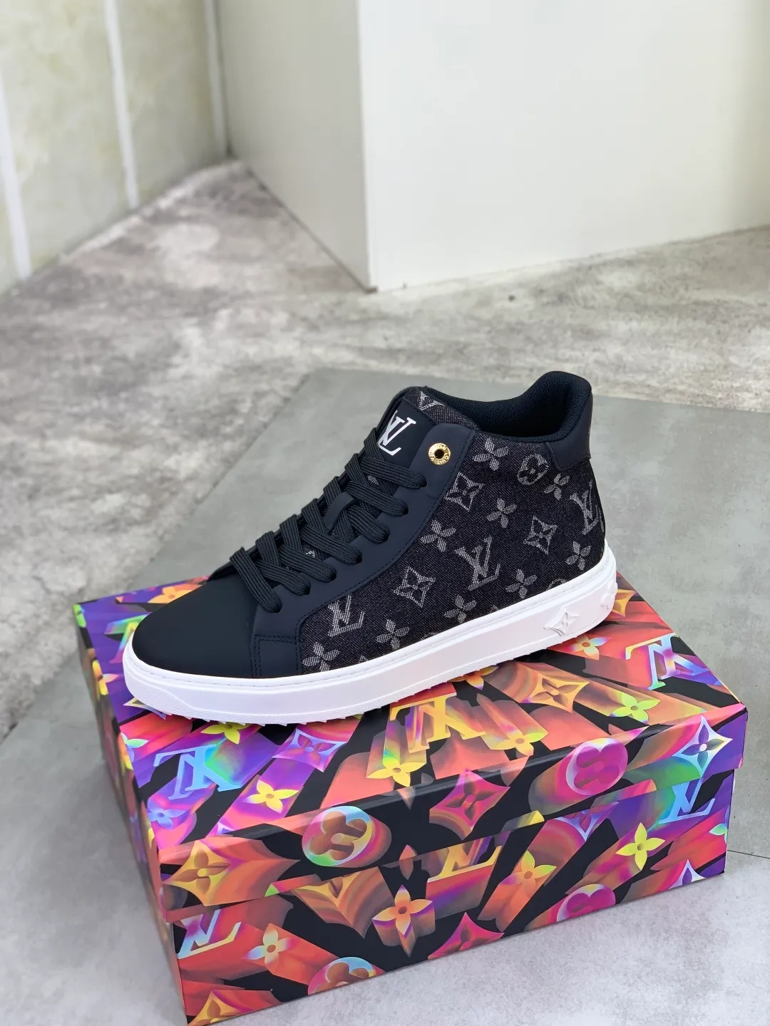 Men's men's shoes 💰P560💰[New model]🆘High-quality cowhide [Louis Vuitton]LV official website latest model🎁casual fashion high-top men's shoes👟hot style💥simple and elegant style, exclusive for trendy men. Unique official website latest brand elements👑original decoration, fashionable and generous, the fabric is made of original denim➕comfortable and breathable mesh lining➕cow leather feet ✅The official website specifies wear-resistant casual outsole, the classic model is taken in real life🎬Color: 4️⃣colors available😍Number of codes: 38-44 Full set of packaging
